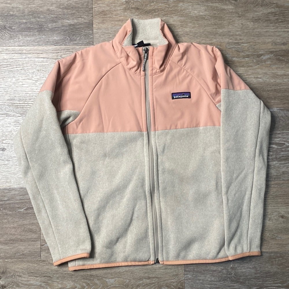 Patagonia women’s XS pink and cream zip up jacket